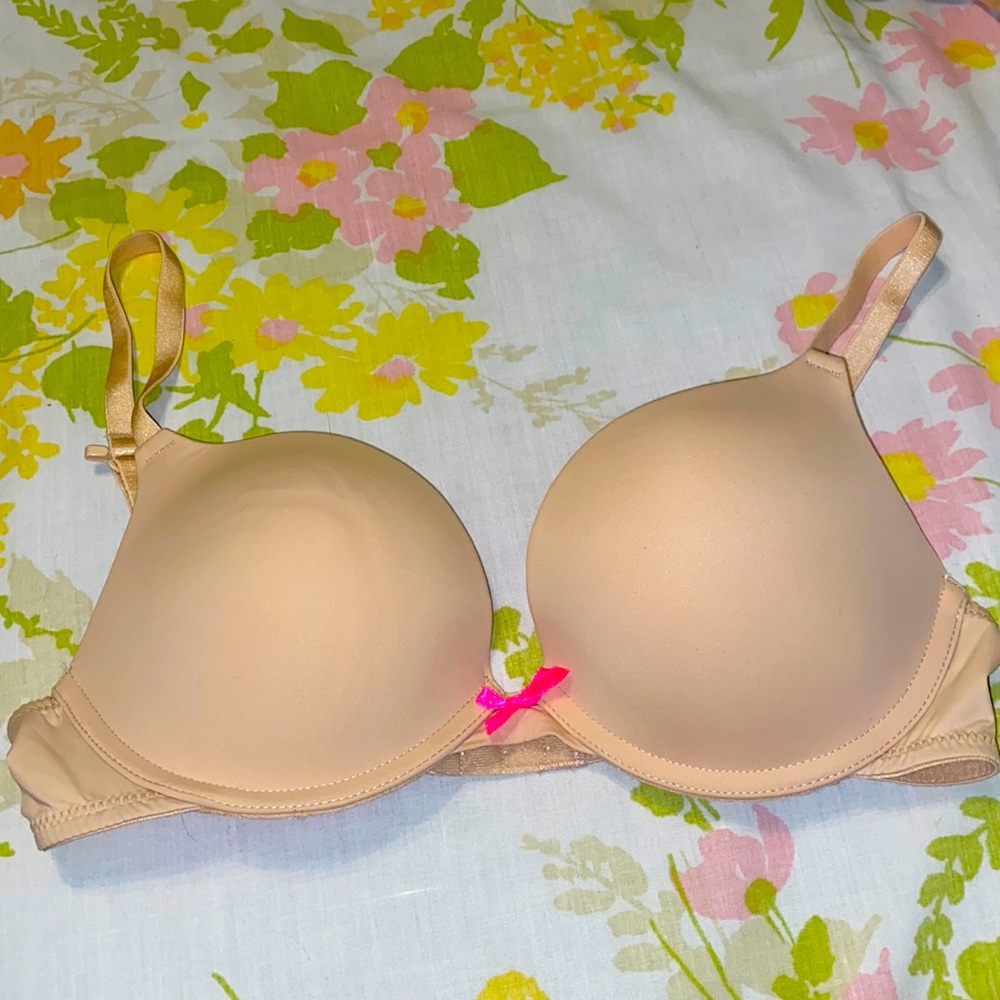 Tan bra